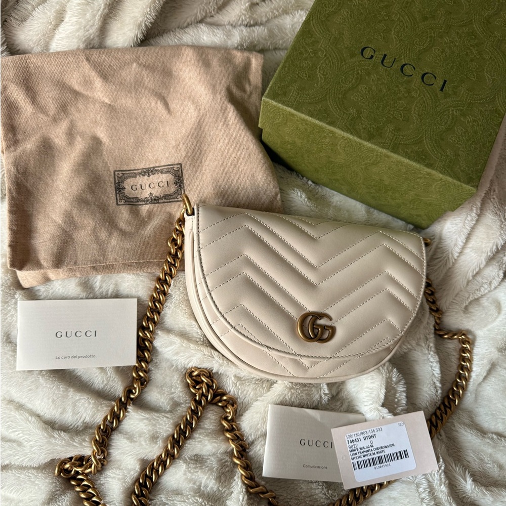 Gucci GG Marmont Shoulder Bag - Cream